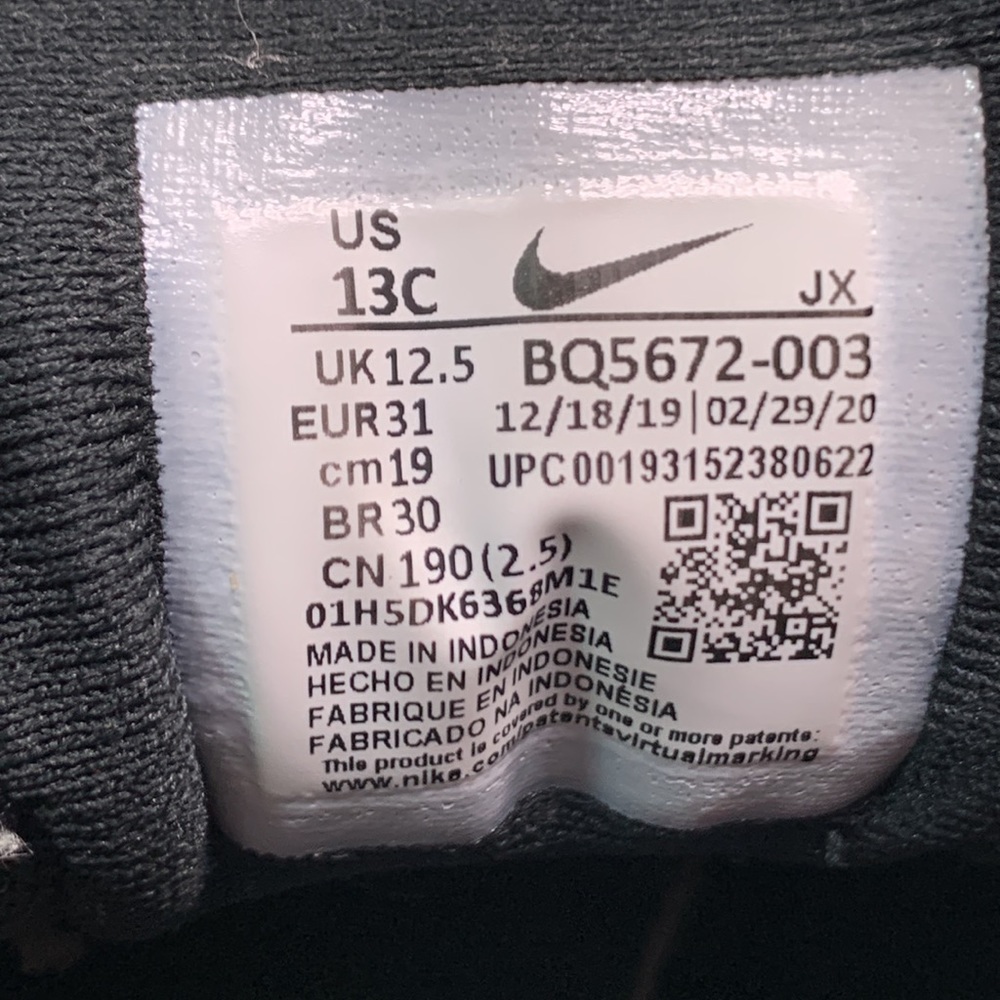 Nike Revolution Black & White Athletic Training Running Sneakers Girls Boys Run - Picture 11 of 16